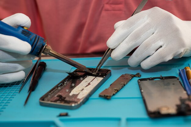 mobile phone repair near me